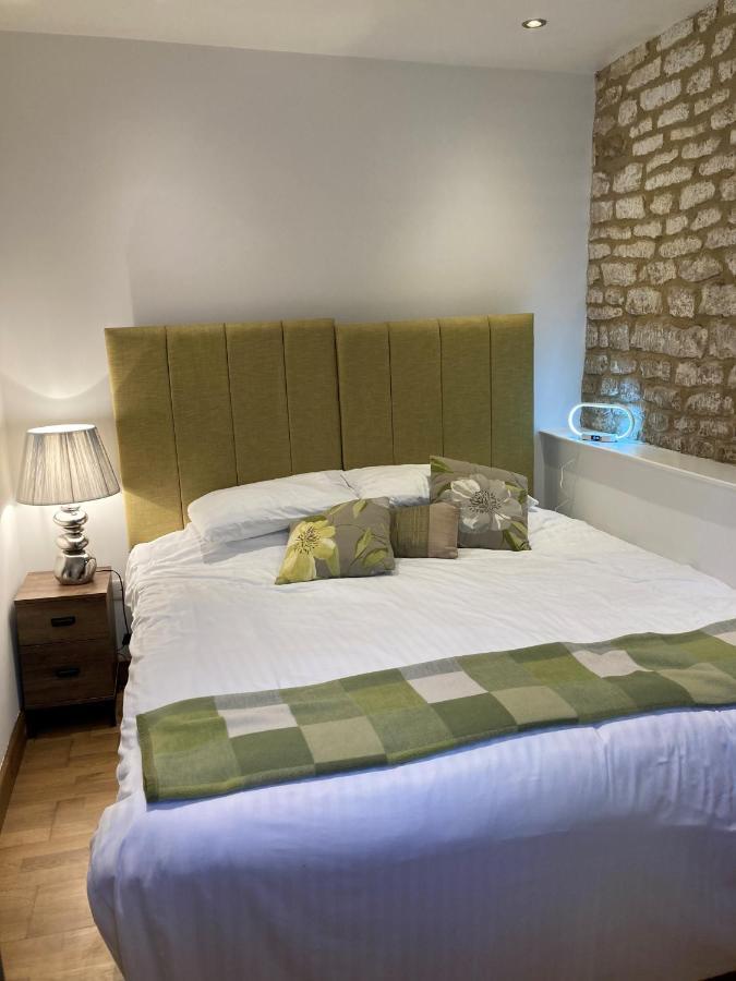 The Radnor Arms Hotel Malmesbury Ngoại thất bức ảnh